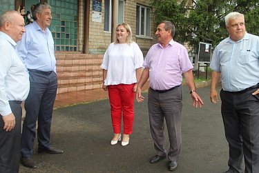 Современные спортивные площадки будут в каждой школе